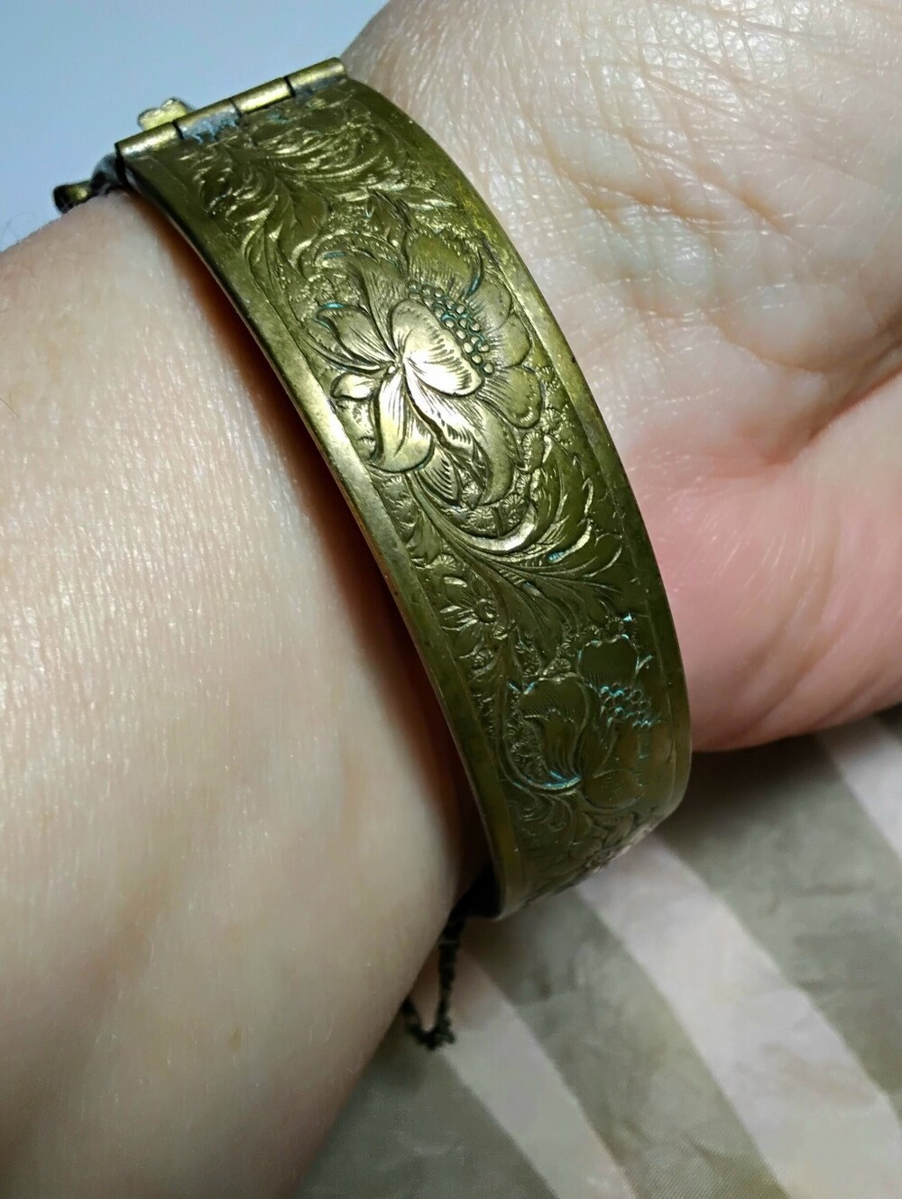 Sweet Romance Lily Of The Valley Bridal Bracelet - Picture 6 of 8